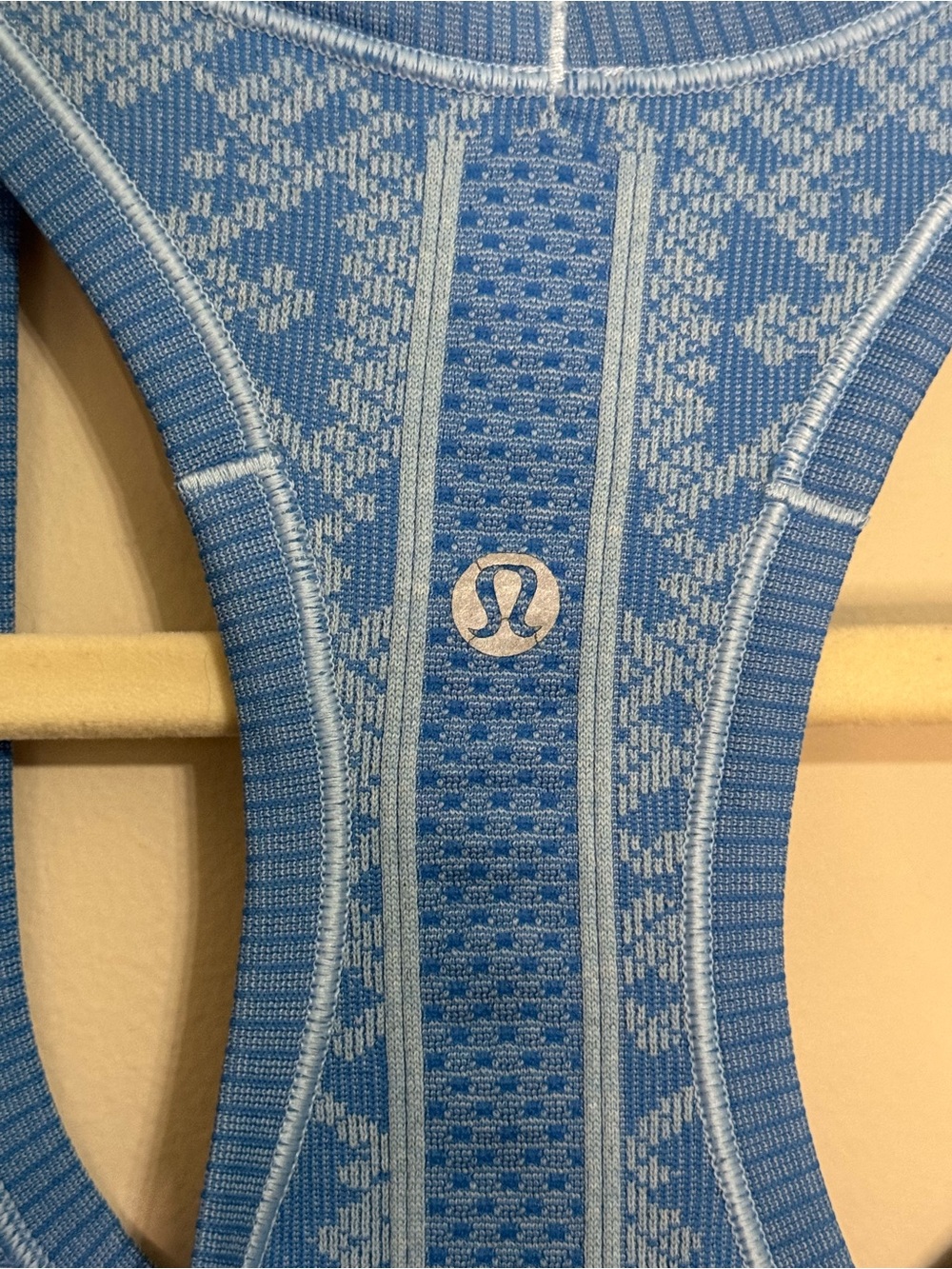 Lululemon Swiftly Tech Racerback Tank - Color: Blue Geometric Print - Size: 8